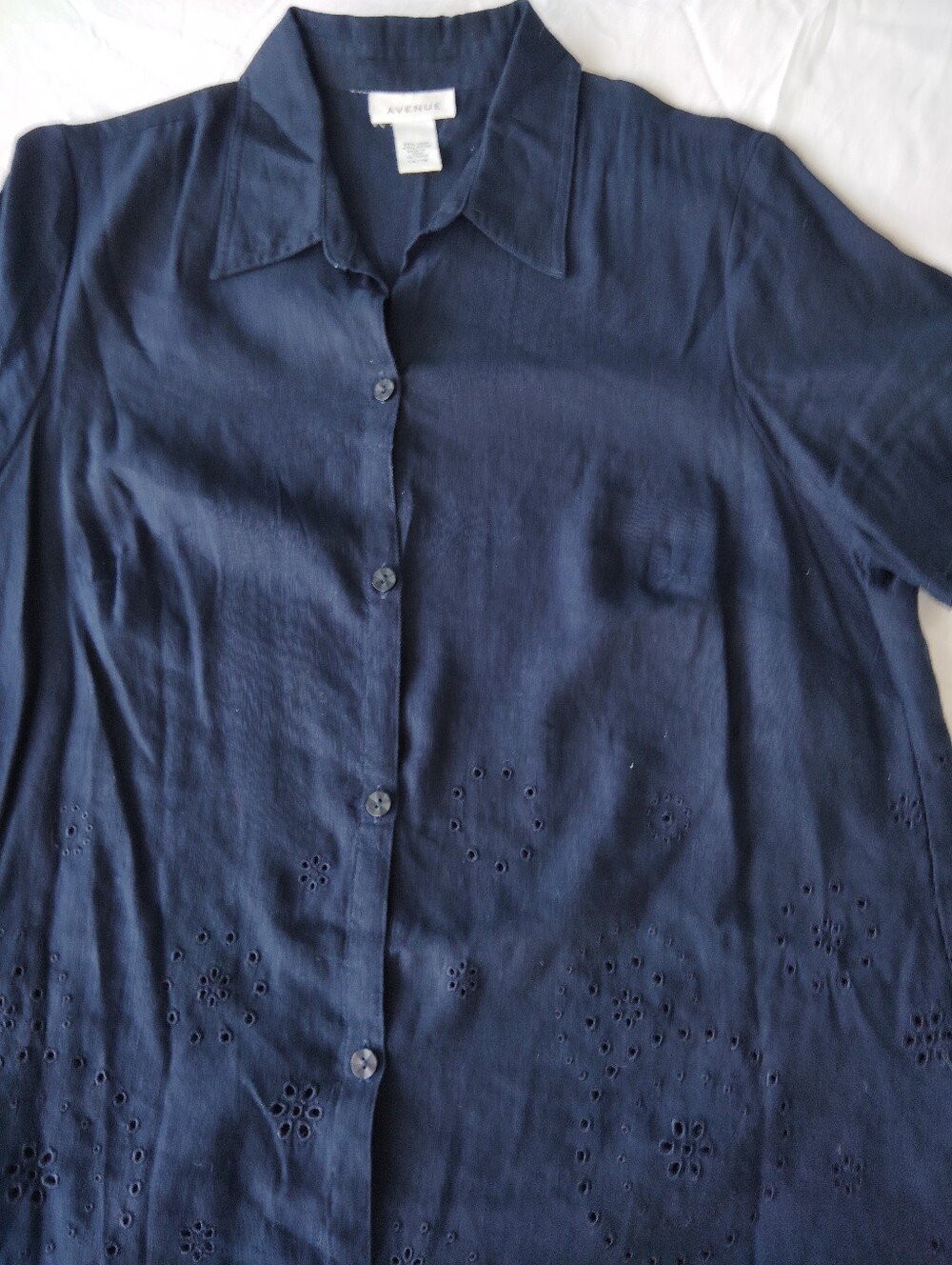 Avenue Navy Eyelet Button-Front Women's Top 14/16 Dark Blue Linen